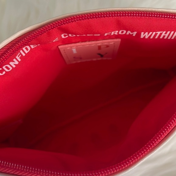 Ipsy Bag - Stronger Together - Picture 3 of 6